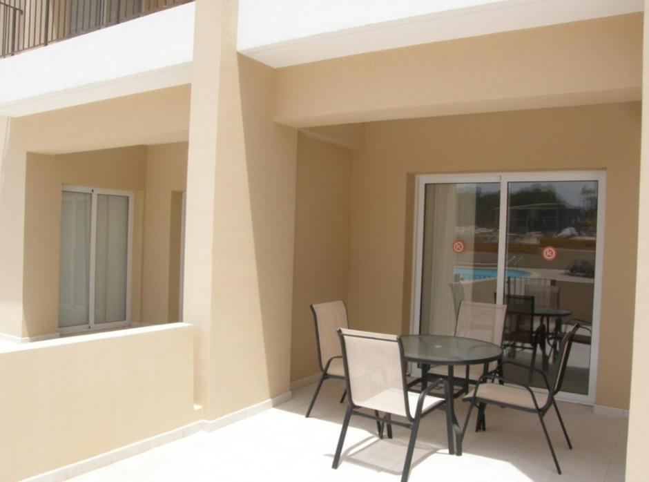 Kronos Holiday Apartments Paralimni Habitación foto